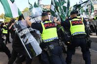 اعتقال العشرات من للنازيين الجدد