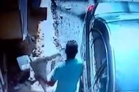 شاهد بالصور..سرقة غطيان الصرف الصحي بالأقصر