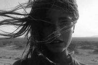 السائحة العارية بالأقصر