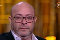 انهيار المخرج عادل اديب علي الهواء