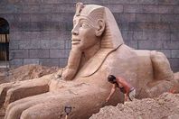 	اكتشاف تمثال جديد لأبو الهول في صعيد مصر