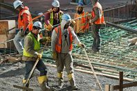 عمال البناء (أرشيفية)