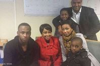 مهاجم ستوك سيتي وإحدى زوجاته