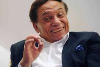 روائي شهير يكشف سرا عن أعمال " عادل إمام"