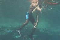 المرشد يتحرش بالسائحة