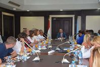 صورلقاء   المحافظ