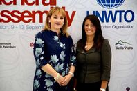 وزيرة السياحة تلتقي الرئيس المجلس الدولي للسياحة والسفر