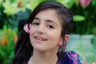 طفلة طيور الجنة