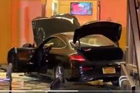 سيارة مجهولة