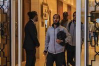 وصول لاعبي الفريقين لملعب المباراة