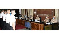 وزير الدفاع يتفقد إجراءات القبول بالكليات العسكرية