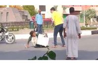 ركل مريضة نفسيا
