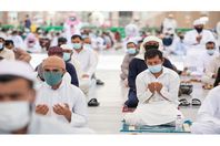 خطيب المسجد الحرام: مفارق الجماعة وجبت له النار
