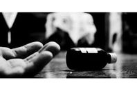 انتحار معلّمة.. هذا ما فعله الزوج
