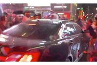 سيارة تدهس متظاهرين بنيويورك