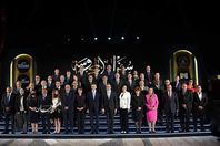 وزير السياحة و60 سفير مصري