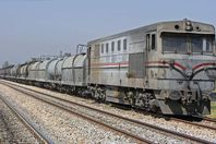 شاب يفقد قدميه أسفل عجلات قطار طنطا