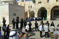 118 إسرائيليًا يقتحمون باحات الأقصى اليوم