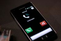 3 طرق لإخفاء رقمك عند الاتصال