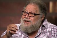 نشطاء يفتحون النار على "يحيي الفخراني"