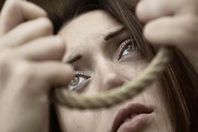 انتحار تلميذة بالإعدادي داخل منزلها بالمنيا  