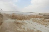  الوادي الجديد تبدأ إجراءات مواجهة السيول بباريس