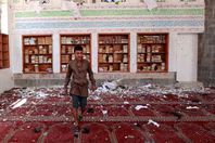 25 قتيلا ضحايا انفجار مسجد أثناء صلاة العيد بصنعاء 