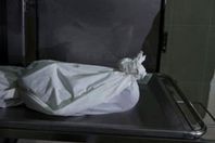 عامل يقتل شابًا بسبب معاكسة زوجته