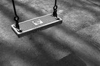 مصرع طفل سقط من على أرجوحة منزله ببني سويف