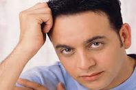 شاهد.. نجل مصطفى قمر يثير ضجة بين جماهيره