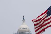 البيت الأبيض: إحراق علم أمريكا حرية يكفلها الدستور