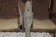 حبس ٤ أشخاص بحوزتهم تمثال أثري بالشرقية