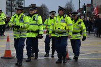 إغلاق طريق البرلمان البريطانى بعد الاشتباه في سيارة مجهولة