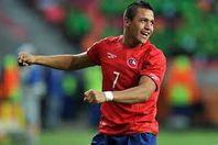 فيديو.. سانشيز يتقدم لتشيلي بالهدف الأول