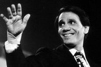 شاهد.. عبد الحليم حافظ في الحرم