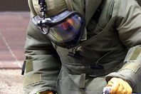 إصابة خبير مفرقعات أثناء محاولة تفكيك عبوة ناسفة