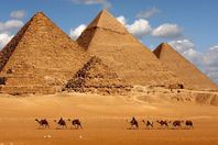 "الأثار "تبحث عن لغز درجات الحرارة بالأهرامات 