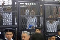 وضع 18 من قيادات الإخوان على قائمة الإرهاب 