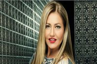 ماذا فعلت ليلى علوي لتبدو بهذا الجمال في عمر 52؟ 