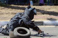 تفكيك قنبلة بدائية بميدان المحطة