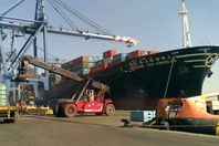 موانئ بورسعيد تسجل دخول 7 سفن