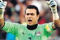 إيقاف خطيب مسجد بسبب إشادته بـ"عصام الحضرى"