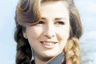 ما المرض النادر الذي أصاب نجلاء فتحي؟