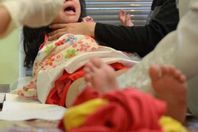 من المنصورة للسويس.. "الختان" شهادة وفاة مبكرة للبنات