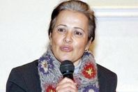 منى مينا: «لا لغلق مكتبات الكرامة»