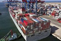 موانئ بورسعيد تستقبل 19 سفينة على أرصفتها