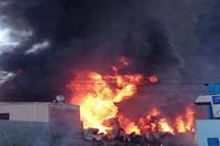 ماس كهربائى وراء حريق مصنع مكرونة