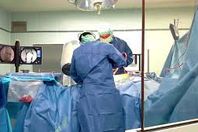 إيمان وزوجها يعجزان عن أداء تكلفة عملية جراحية لها بالفك!