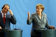 «بلومبرج» تنشر كواليس لقاء السيسي وميركل