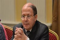 تأجيل اتهام عبد الحليم قنديل بالسب لـ 5 فبراير